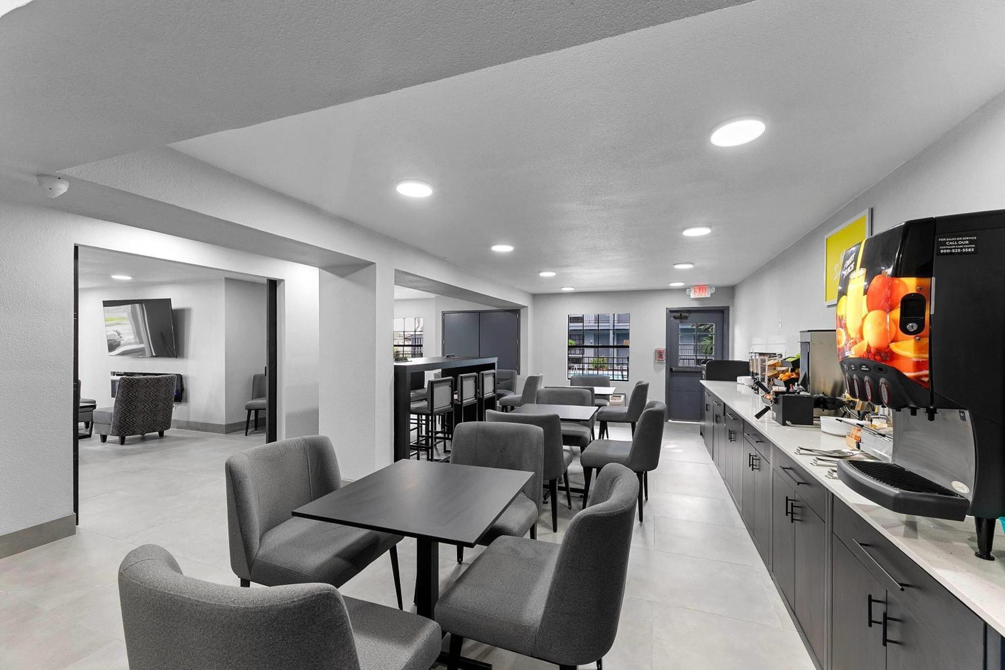 Days Inn By Wyndham San Antonio Near Lackland Afb Dış mekan fotoğraf